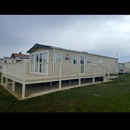 Fabulous Seaside Caravan Getway At Cayton Bay * 스카버러
