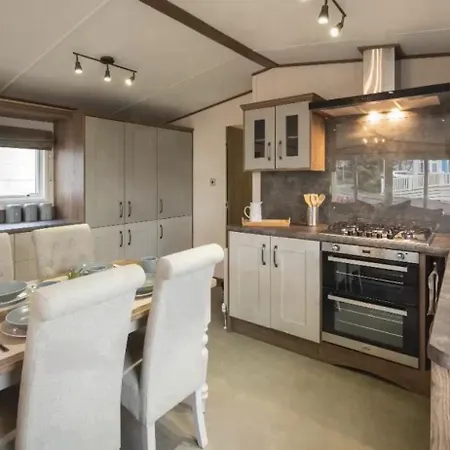 Fabulous Seaside Caravan Getway At Cayton Bay Holiday park Scarborough