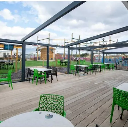 База отдыха Fabulous Seaside Caravan Getway At Cayton Bay