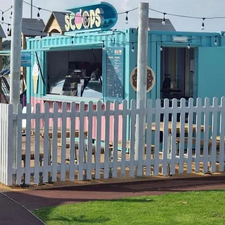 Fabulous Seaside Caravan Getway At Cayton Bay Holiday park Scarborough