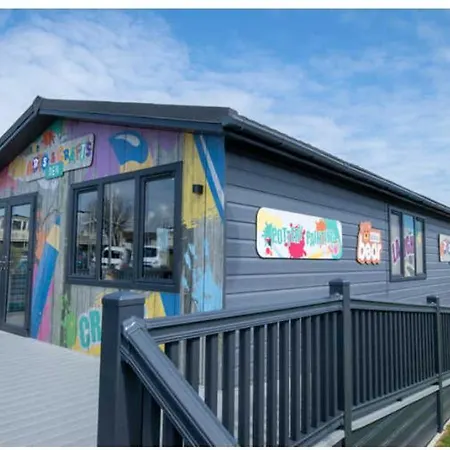 Holiday park Fabulous Seaside Caravan Getway At Cayton Bay Scarborough