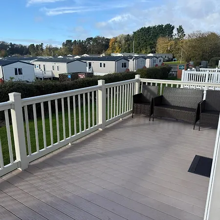 Fabulous Seaside Caravan Getway At Cayton Bay *