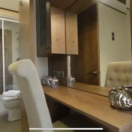 Fabulous Seaside Caravan Getway At Cayton Bay * スカーバラ