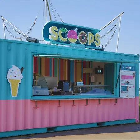 Fabulous Seaside Caravan Getway At Cayton Bay *