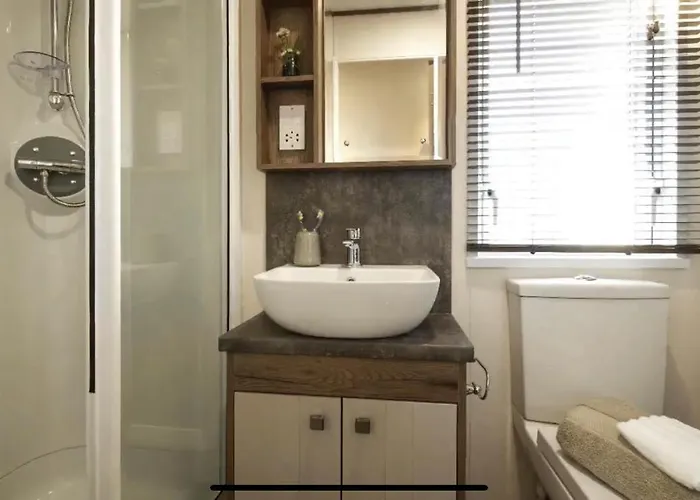 Fabulous Seaside Caravan Getway At Cayton Bay *